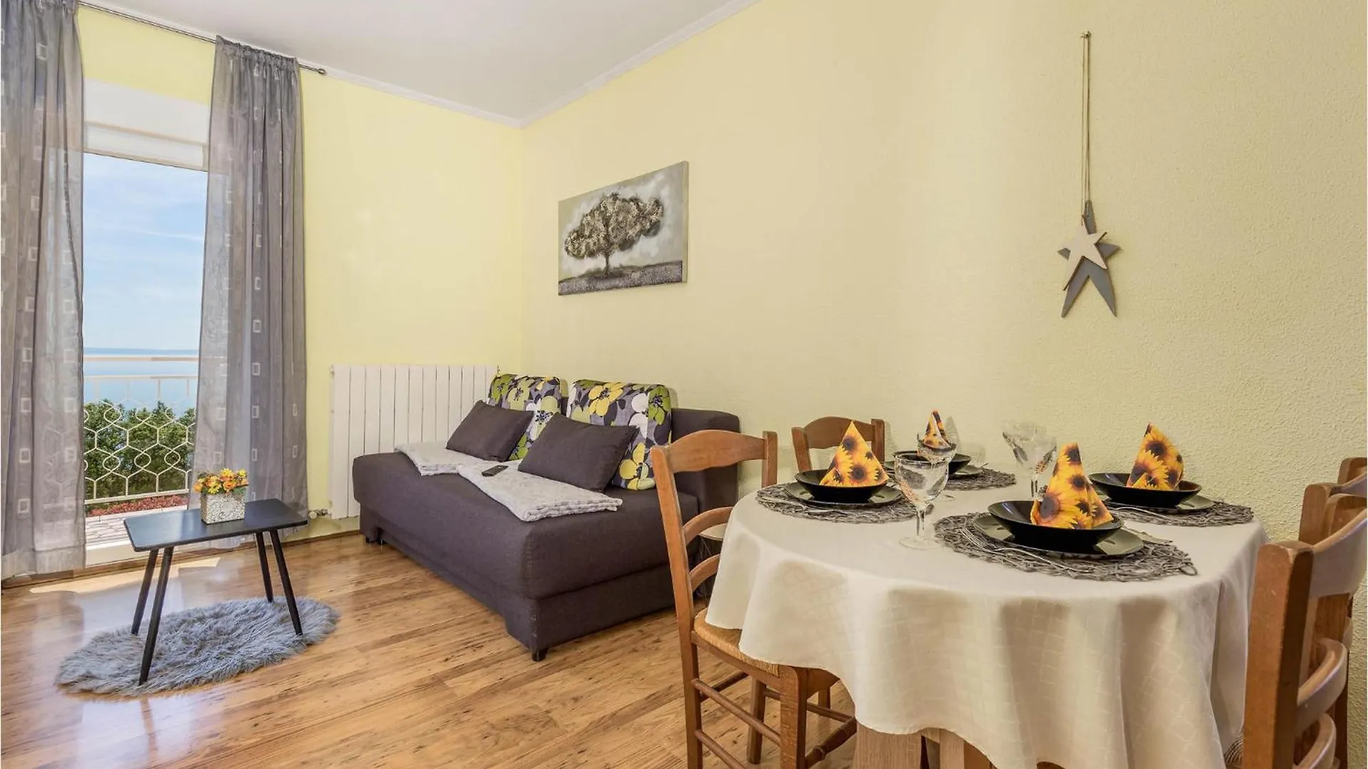 Lovely Apartment In Icici With Kitchen