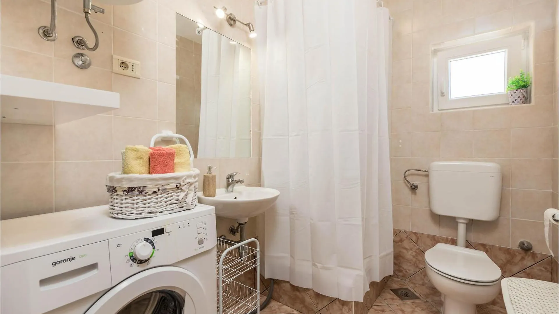 Lovely Apartment In Icici With Kitchen 0*,  Croatia