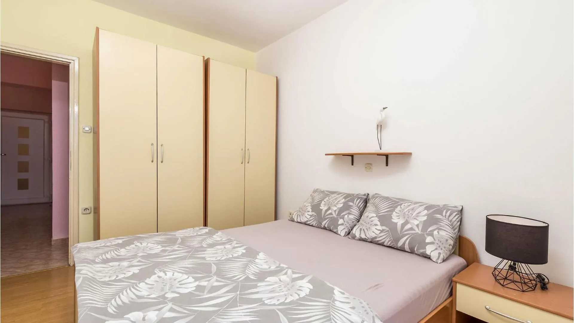 Lovely Apartment In Icici With Kitchen 0*,
